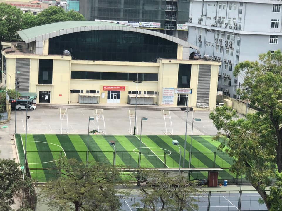san bong dai hoc ngoai ngu 2